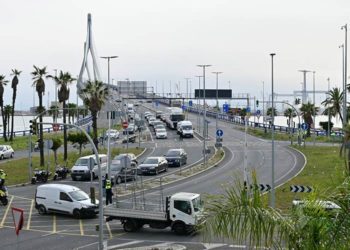 Un momento de la mañana en la rotonda del segundo puente / FOTO: Eulogio García