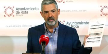 El alcalde socialista repasando todo el proceso en rueda de prensa / FOTO: Ayto.
