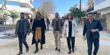 Políticos y técnicos recorriendo la obra / FOTO: Junta
