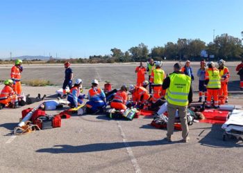 Atendiendo a los figurantes / FOTO: Junta