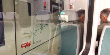 Viajando en el tranvía metropolitano / FOTO: DBC