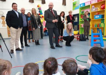 Un momento de la visita a la Escuela Infantil La Caracola / FOTO: Junta