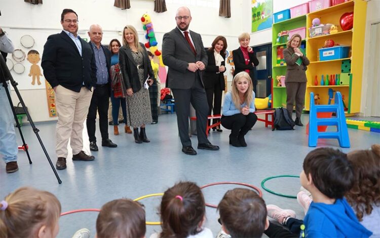 Un momento de la visita a la Escuela Infantil La Caracola / FOTO: Junta