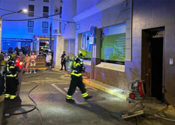 Un momento de la intervención, ya controlada / FOTO: CBPC