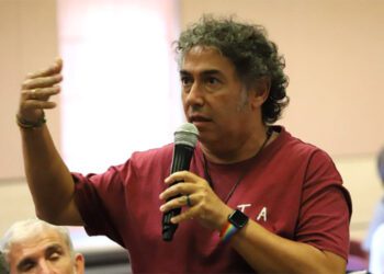 Ariza participando en una asamblea de su partido / FOTO: Podemos