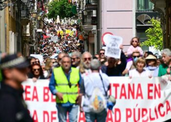 Un momento de la marcha hasta San Juan de Dios / FOTO: Eulogio García