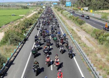 Caravana motera en la previa del evento deportivo / FOTO: Ayto.