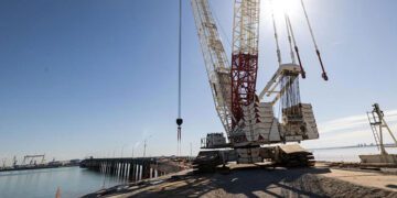 Las obras de emergencia avanza en el puente Carranza / FOTO: Ereagafoto