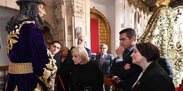 Una de tantas visitas a los templos de los últimos días / FOTO: Ayto.