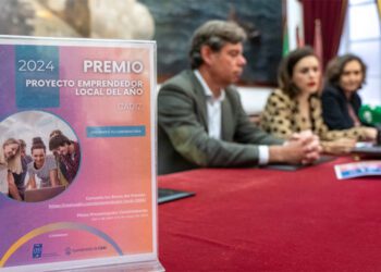 Presentando la convocatoria en el Ayuntamiento de Cádiz / FOTO: Ayto.