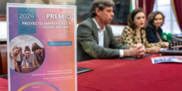 Presentando la convocatoria en el Ayuntamiento de Cádiz / FOTO: Ayto.