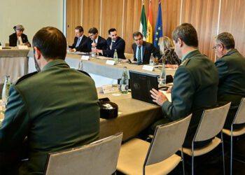 Al inicio de la reunión / FOTO: Eulogio García