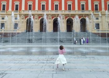 La fuente del Ayuntamiento ha vuelto a funcionar estos días / FOTO: DBC