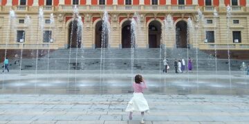 La fuente del Ayuntamiento ha vuelto a funcionar estos días / FOTO: DBC