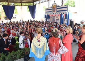 En el Templete Municipal durante el día de las mujeres / FOTO: Ayto.