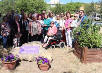 Inaugurando el homenaje a las mujeres que trabajaron y trabajan en astilleros / FOTO: Ayto.