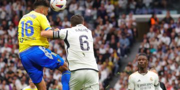 Chris Ramos luchando un balón / FOTO: Cádiz CF