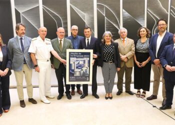 Desvelando el cartel del evento / FOTO: CEC