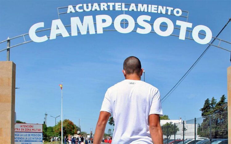 Futuro soldado a las puertas de Camposoto / FOTO: Ministerio de Defensa