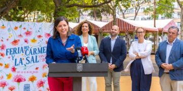 Rueda de prensa en pleno montaje de la feria / FOTO: Ayto.