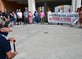 Concentrados en la escalera de Capuchinos / FOTO: Eulogio García
