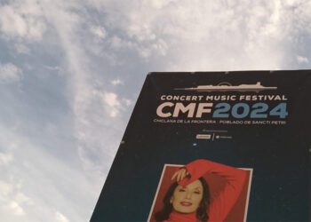 Publicidad del festival en el centro de Chiclana / FOTO: DBC