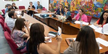 Un momento del encuentro celebrado en la sede del IFEF / FOTO: Ayto.