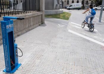 Una de las máquinas ya colocadas en el entorno del muelle / FOTO: Ayto.