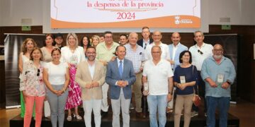 Foto de familia con los reconocidos / FOTO: Ayto.