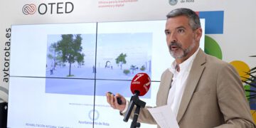 Detallando el proyecto para la plaza de España / FOTO: Ayto.