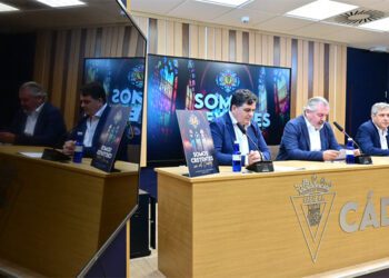 Presentando los detalles de la campaña / FOTO: Eulogio García