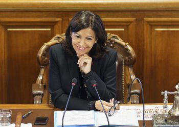 Hidalgo en una imagen oficial / FOTO: www.paris.fr