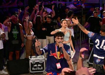 Una de las "peleas de gallos" de la semifinal gaditana / FOTO: Eulogio García