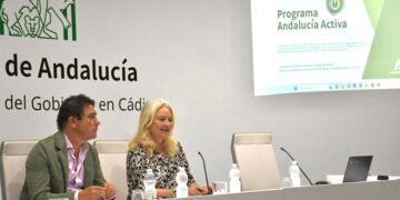 Presentando detalles del plan a alcaldes y concejales / FOTO: Junta