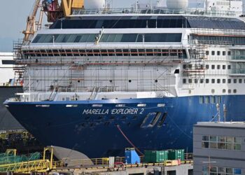 Uno de los cruceros reparados en Cádiz en 2023 / FOTO: Eulogio García
