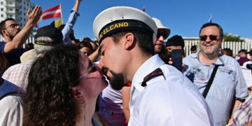 El beso, seis meses después / FOTO: Eulogio García
