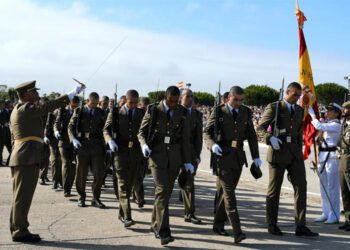 El momento clave del acto / FOTO: Defensa