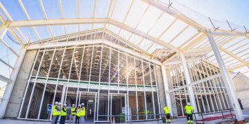 Visitando la obra del futuro Centro de Excelencia de Sistemas Navales / FOTO: Ayto.