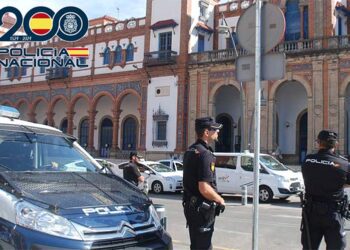 Presencia policial a las puertas de la estación / FOTO: Policía Nacional