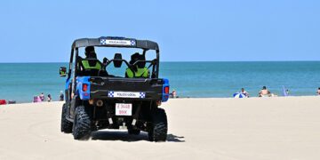 Ronda policial en uno de los quads / FOTO: Eulogio García