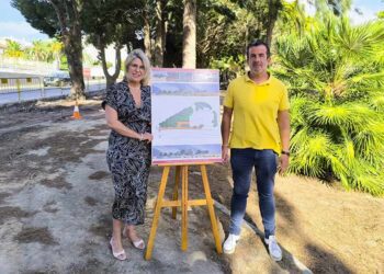 Presentando detalles de la actuación / FOTO: Ayto.