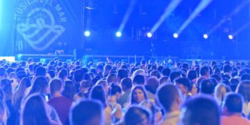 Ambiente durante uno de los conciertos de este verano / FOTO: Eulogio García
