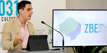 Espinar presenta los detalles de la futura ZBE en Jerez / FOTO: Ayto.
