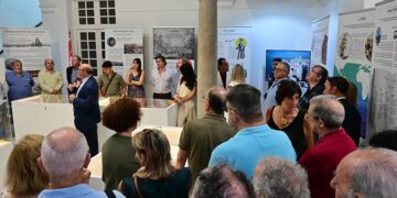 Concurrida presentación de la muestra / FOTO: Eulogio García