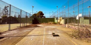 Una de las deterioradas pistas de pádel / FOTO: Ayto.