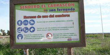 Cartel en una de las entradas al sendero / FOTO: Ayto.