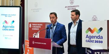 Cossi presentando las jornadas / FOTO: Eulogio García