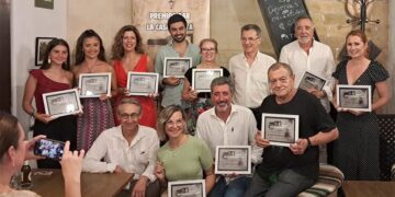 Foto de familia con los premiados / FOTO: La Casapuerta