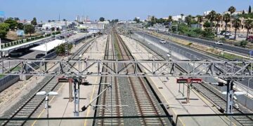 Tramo de vías a la altura de Bahía Sur / FOTO: Eulogio García
