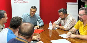 Reunión con el comité en la sede socialista / FOTO: PSOE
